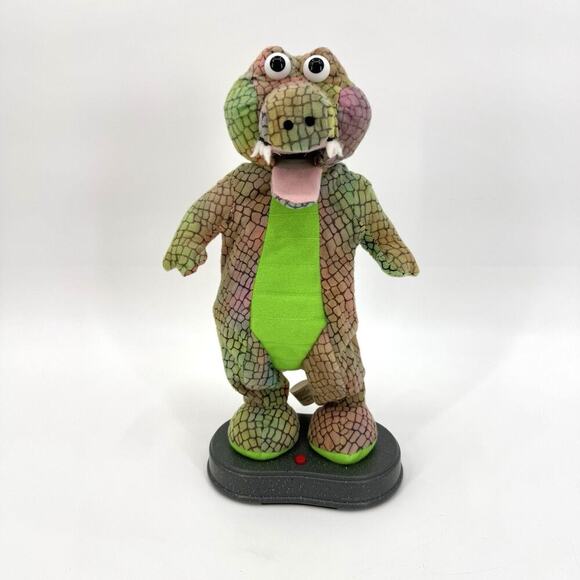 Vintage Gemmy Animated Green Alligator Crocodile Rocker Plush Toy RARE WORKS - Picture 1 of 11